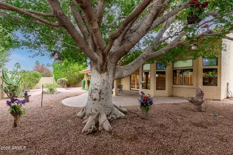 Exterior - 920 W Iris Dr, Gilbert, AZ 85233 photo 4 of 8