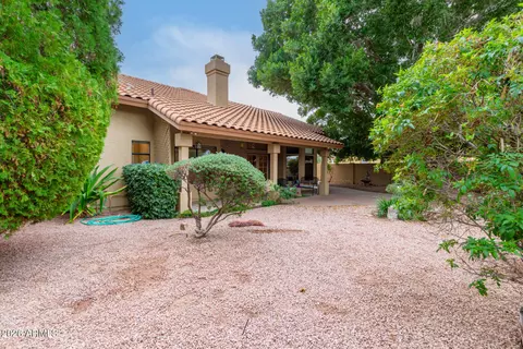 Exterior - 920 W Iris Dr, Gilbert, AZ 85233 photo 6 of 8