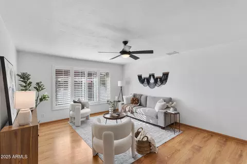 8517 E Thomas Rd, Scottsdale, AZ 85251