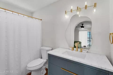 Bath - 1639 E Aire Libre Ave, Phoenix, AZ 85022 photo 2 of 2
