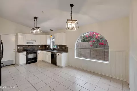 Kitchen - 670 E Kyle Dr, Gilbert, AZ 85296 photo 1 of 1