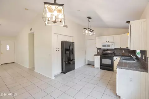 Kitchen - 670 E Kyle Dr, Gilbert, AZ 85296 photo 1 of 1