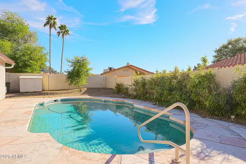 Exterior - 2101 E Redfield Rd, Phoenix, AZ 85022 photo 5 of 10