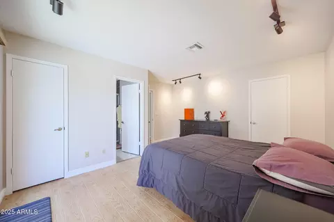 Bedroom - 2101 E Redfield Rd, Phoenix, AZ 85022 photo 3 of 9