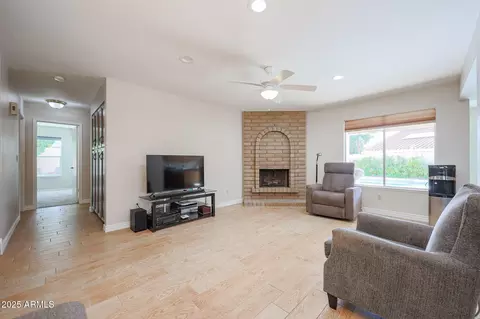 Living - 2101 E Redfield Rd, Phoenix, AZ 85022 photo 5 of 6