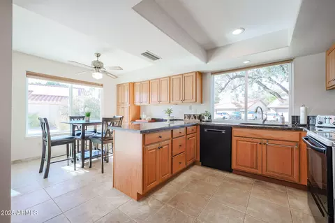 Kitchen - 2101 E Redfield Rd, Phoenix, AZ 85022 photo 1 of 4