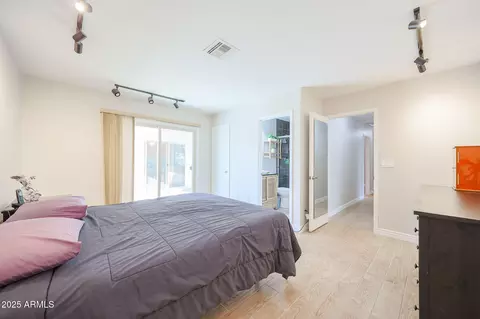 Bedroom - 2101 E Redfield Rd, Phoenix, AZ 85022 photo 2 of 9