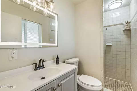 Bath - 3802 W Cavalier Dr, Phoenix, AZ 85019 photo 2 of 4