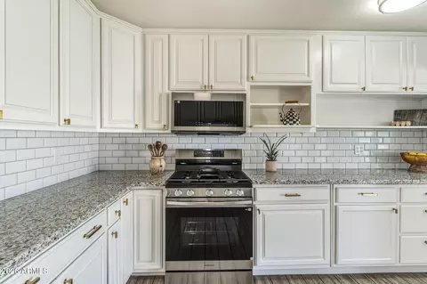 Kitchen - 3802 W Cavalier Dr, Phoenix, AZ 85019 photo 4 of 5