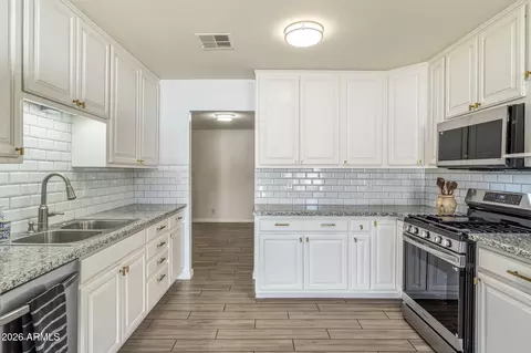 Kitchen - 3802 W Cavalier Dr, Phoenix, AZ 85019 photo 5 of 5