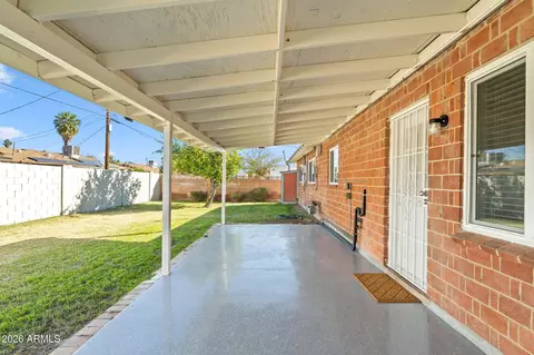 Exterior - 3802 W Cavalier Dr, Phoenix, AZ 85019 photo 3 of 9