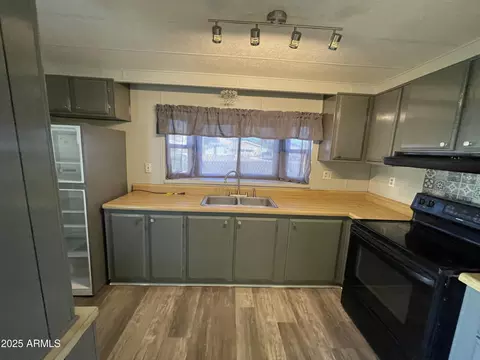 1776 S Lawson Dr, Apache Junction, AZ 85120 photo 9