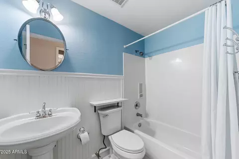Bath - 310 S Granite Ct, Gilbert, AZ 85296 photo 4 of 4