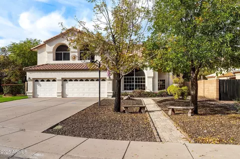 Exterior - 310 S Granite Ct, Gilbert, AZ 85296 photo 2 of 8
