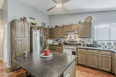 16232 S 41st St, Phoenix, AZ 85048