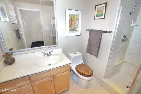 Bath - 4927 E Crescent Ave, Mesa, AZ 85206 photo 2 of 4
