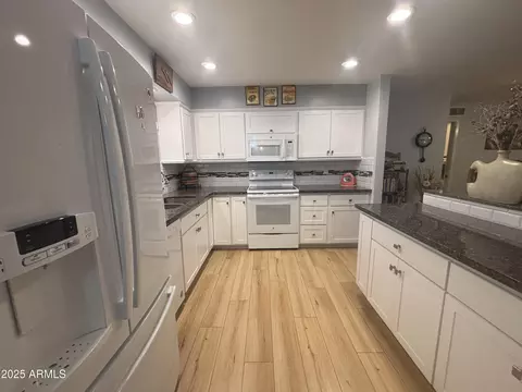 Kitchen - 4636 Elena Ave, Mesa, AZ 85206 photo 1 of 7