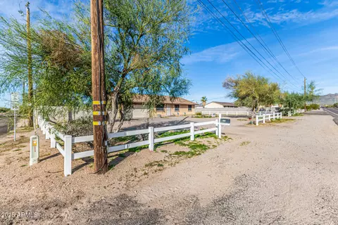 1008 N Meridian Rd, Apache Junction, AZ 85120 photo 3