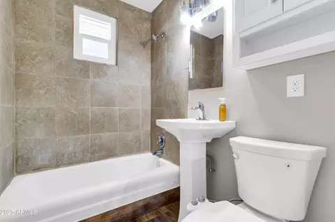Bath - 2050 E 10th St, Tempe, AZ 85281 photo 2 of 2