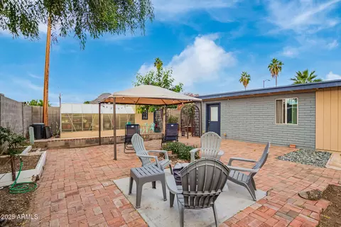 Exterior - 2301 E Marilyn Rd, Phoenix, AZ 85022 photo 4 of 7