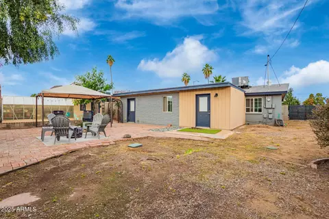 Exterior - 2301 E Marilyn Rd, Phoenix, AZ 85022 photo 3 of 7