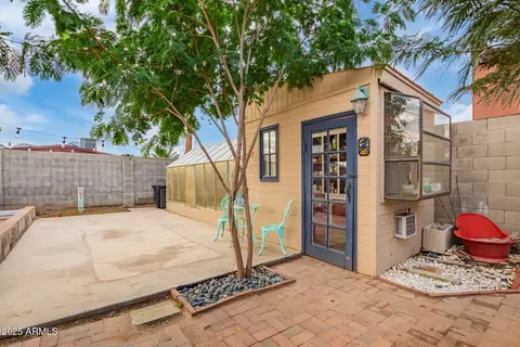 Exterior - 2301 E Marilyn Rd, Phoenix, AZ 85022 photo 7 of 7