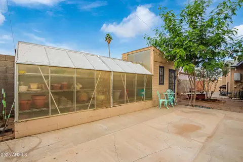 Exterior - 2301 E Marilyn Rd, Phoenix, AZ 85022 photo 5 of 7
