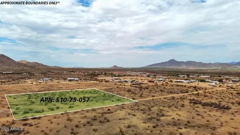 55610 W Mcdavid Rd Apt 3 265 Acres -- #-, Maricopa, AZ 85139