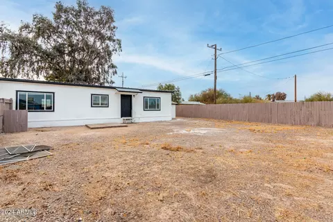 Exterior - 204 E Baseline Rd, Buckeye, AZ 85326 photo 3 of 4