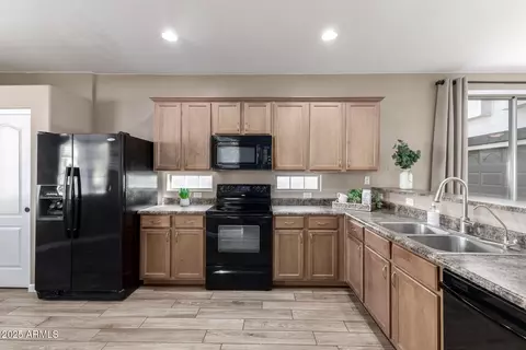 Kitchen - 3793 E Stampede Dr, Gilbert, AZ 85297 photo 1 of 4