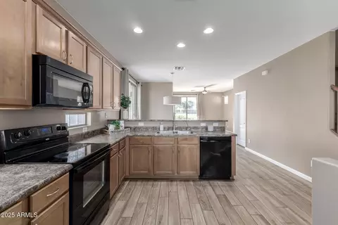Kitchen - 3793 E Stampede Dr, Gilbert, AZ 85297 photo 3 of 4