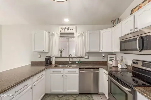 Kitchen - 106 W Smoke Tree Rd, Gilbert, AZ 85233 photo 3 of 3