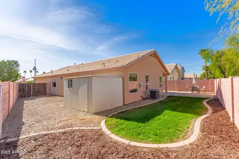 Exterior - 106 W Smoke Tree Rd, Gilbert, AZ 85233 photo 4 of 4