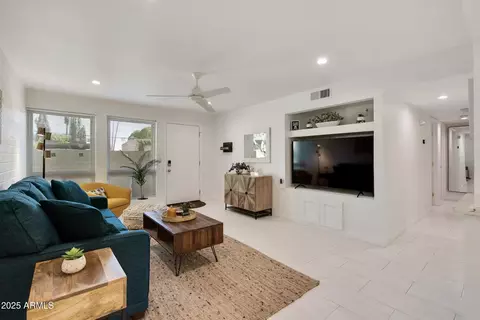 4917 N 73rd St #15, Scottsdale, AZ 85251