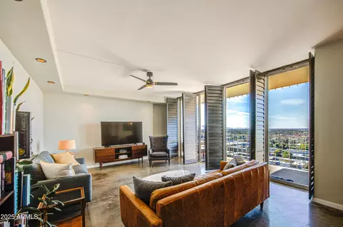 207 W Clarendon Ave #20B, Phoenix, AZ 85013