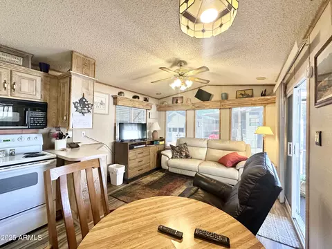 930 S Nickel Dr, Apache Junction, AZ 85119