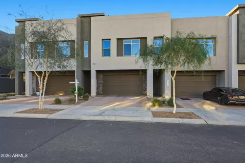 1973 W Kinfield Trl, Phoenix, AZ 85085