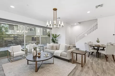 1973 W Kinfield Trl, Phoenix, AZ 85085
