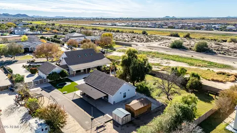 View/Area - 2552 E Ridgewood Ln, Gilbert, AZ 85298 photo 3 of 12