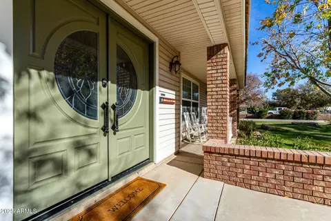 Exterior - 2552 E Ridgewood Ln, Gilbert, AZ 85298 photo 5 of 19