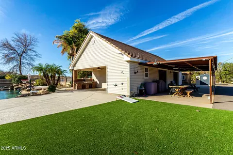 Exterior - 2552 E Ridgewood Ln, Gilbert, AZ 85298 photo 10 of 19