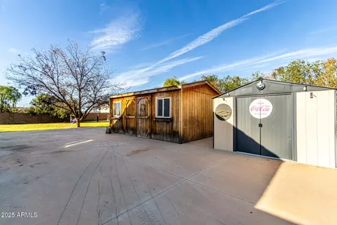 Exterior - 2552 E Ridgewood Ln, Gilbert, AZ 85298 photo 15 of 19