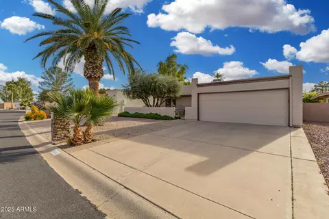 9333 E Parkside Dr, Sun Lakes, AZ 85248