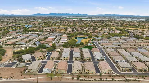 View/Area - 779 E Doral Ave #102, Gilbert, AZ 85297 photo 8 of 17