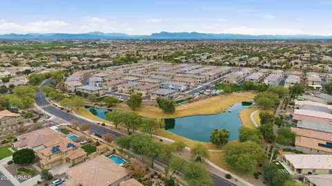 View/Area - 779 E Doral Ave #102, Gilbert, AZ 85297 photo 4 of 17