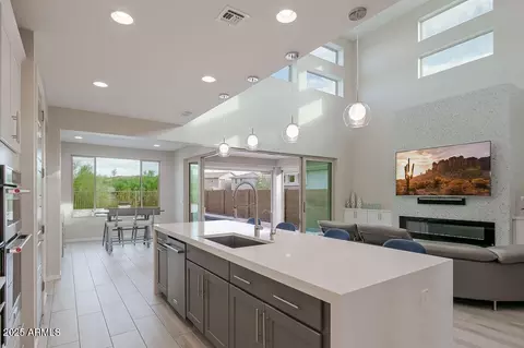 22011 N 34th Way, Phoenix, AZ 85050 photo 16