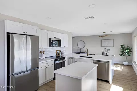 Kitchen - 3350 E Florian Ave, Mesa, AZ 85204 photo 2 of 3