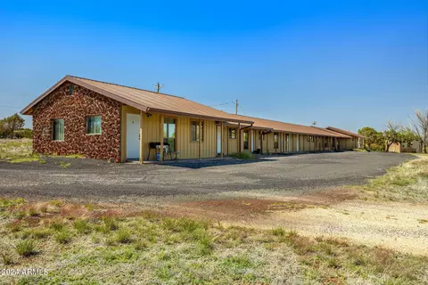 80 Clubhouse Ln, Concho, AZ 85924