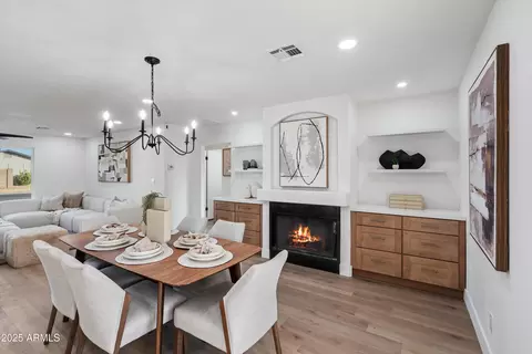 Dining - 2937 E Libby St, Phoenix, AZ 85032 photo 1 of 5