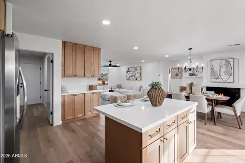 Kitchen - 2937 E Libby St, Phoenix, AZ 85032 photo 3 of 5